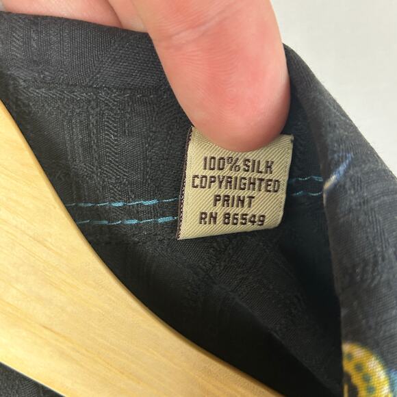 Tommy Bahama Floral 100% Silk Button Down Shirt Blue Beach Tropical Men's Size M - Picture 7 of 11